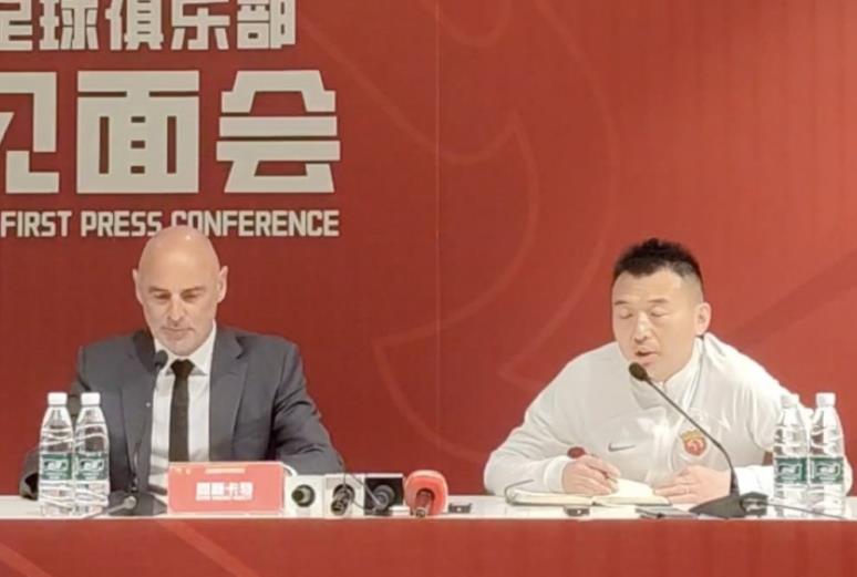 穆斯卡特:奥斯卡和巴尔加斯皆已回队,我对执教海港满是动力 穆斯卡特:奥斯卡和巴尔加斯皆已回队,我对执教海港满是动力