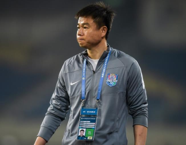 于根伟:格兰特首先以调整身体为主,锋线外援仍有变数 于根伟:格兰特首先以调整身体为主,锋线外援仍有变数