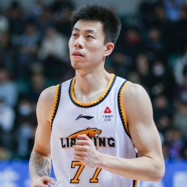 张镇麟在球队中的地位逐渐提高，他是CBA最棒的三号位