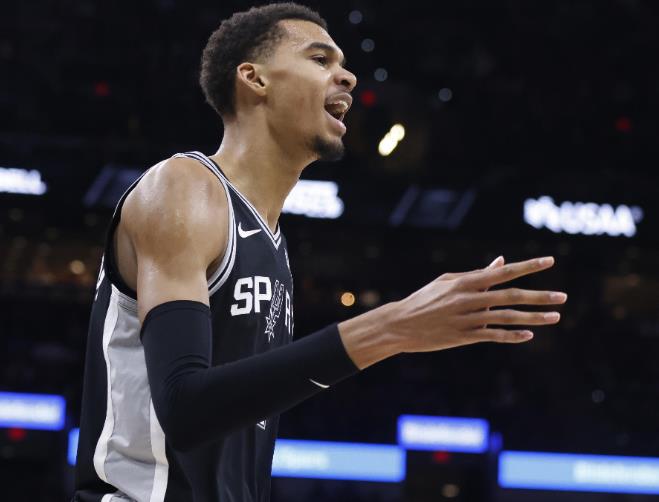 文班谈NBA的不同处:每场比赛均很艰难,精神上基本无休息时间 文班谈NBA的不同处:每场比赛均很艰难,精神上基本无休息时间