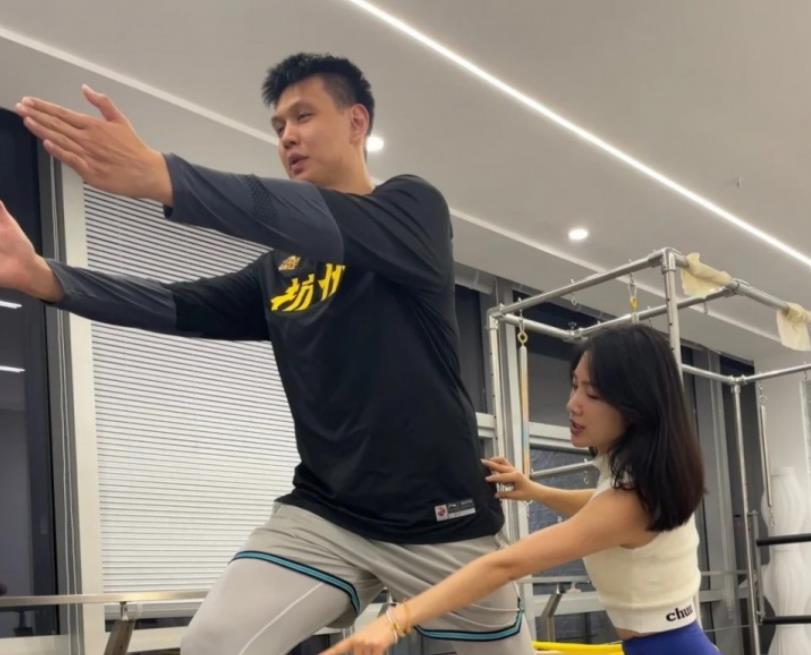 广厦中锋许钟豪已伤愈复出，将在第三阶段回来