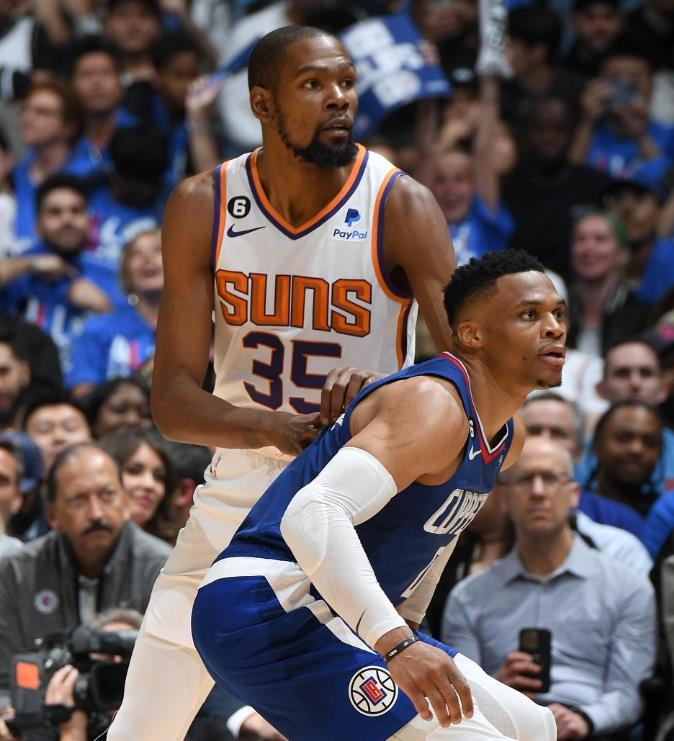 与库里化学反应最好?KD:说实话,而是威少 他完全了解我 与库里化学反应最好?KD:说实话,而是威少 他完全了解我