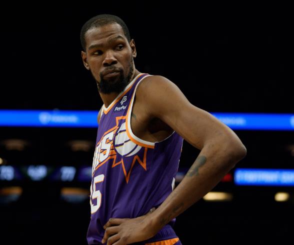 KD:有些人假摔是为了骗犯规从而伤害其他人,我得远离他们 KD:有些人假摔是为了骗犯规从而伤害其他人,我得远离他们