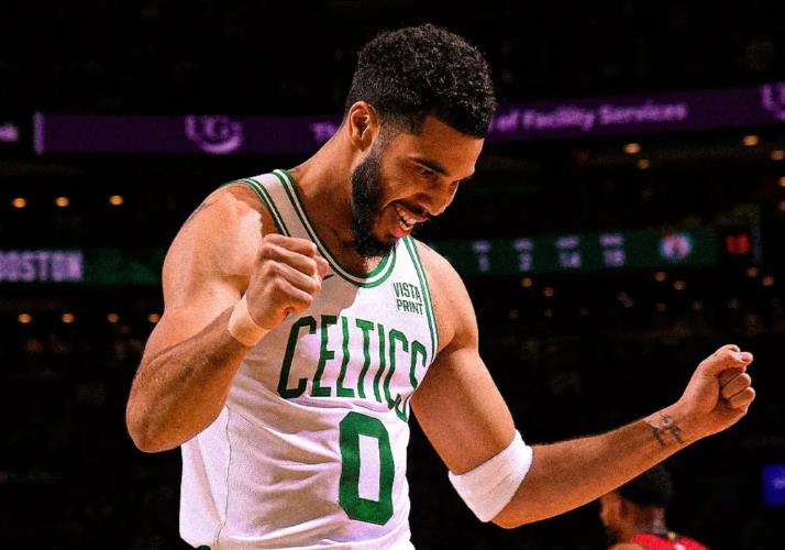 NBA赛事战报:热火94-114凯尔特人,塔图姆砍下三双,阿德巴约空砍24分,绿军取得首胜 NBA赛事战报:热火94-114凯尔特人,塔图姆砍下三双,阿德巴约空砍24分,绿军取得首胜