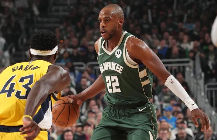 NBA赛事战报:步行者94-109雄鹿,利拉德狂砍35分,西亚卡姆空砍36分14板,雄鹿取得季后赛首胜 NBA赛事战报:步行者94-109雄鹿,利拉德狂砍35分,西亚卡姆空砍36分14板,雄鹿取得季后赛首胜