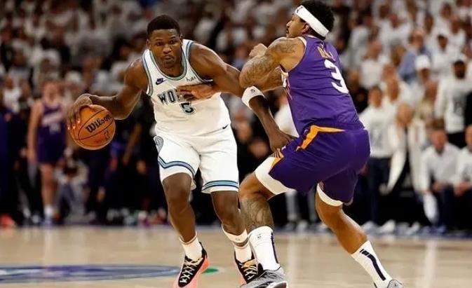 NBA直播战报:太阳93-105森林狼,麦克丹尼尔斯狂砍25分8板,森林狼取得两连胜 NBA直播战报:太阳93-105森林狼,麦克丹尼尔斯狂砍25分8板,森林狼取得两连胜