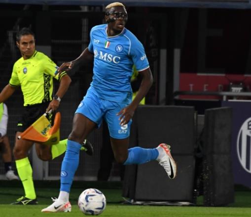 那不勒斯打算以1-1.2亿欧元卖奥斯梅恩,球员仍没决定 那不勒斯打算以1-1.2亿欧元卖奥斯梅恩,球员仍没决定