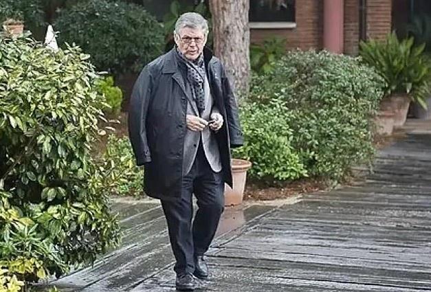 西媒:巴塞罗那法院已经排除内格雷拉案中洗钱罪的存在 无需再进行调查 西媒:巴塞罗那法院已经排除内格雷拉案中洗钱罪的存在 无需再进行调查