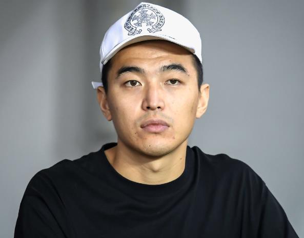 冯潇霆表示不舍分别也也无济于事,换个身份再见吧 冯潇霆表示不舍分别也也无济于事,换个身份再见吧