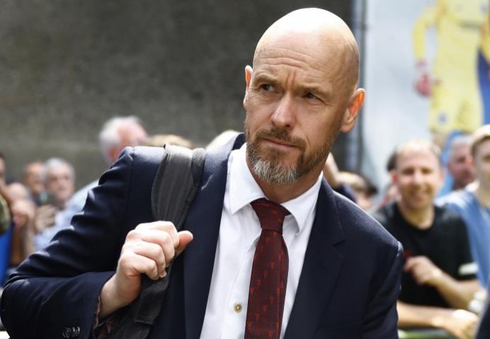 据罗马诺报道,滕哈赫对于英力士的决策感到满意,而俱乐部高层希望他能继续信赖并培养年轻球员。 据罗马诺报道,滕哈赫对于英力士的决策感到满意,而俱乐部高层希望他能继续信赖并培养年轻球员。