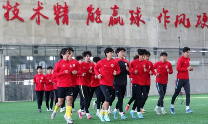 长春亚泰的U21梯队前往日照准备比赛，2024年U21联赛的决赛阶段将在13日启动。
