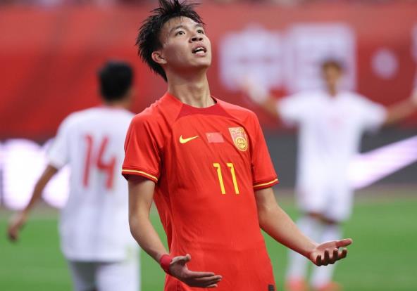 在本赛季的联赛中,U19国家青年队的球员出场情况并不理想:只有3名球员在中国超级联赛(CSL)中有过登场,而且他们平均每场的出场次数还不足5场。 在本赛季的联赛中,U19国家青年队的球员出场情况并不理想:只有3名球员在中国超级联赛(CSL)中有过登场,而且他们平均每场的出场次数还不足5场。