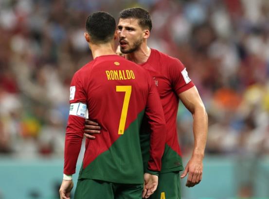 鲁本-迪亚斯评价C罗:CR7象征着无限可能,他的加入表明了他渴望再度争胜的意志 鲁本-迪亚斯评价C罗:CR7象征着无限可能,他的加入表明了他渴望再度争胜的意志