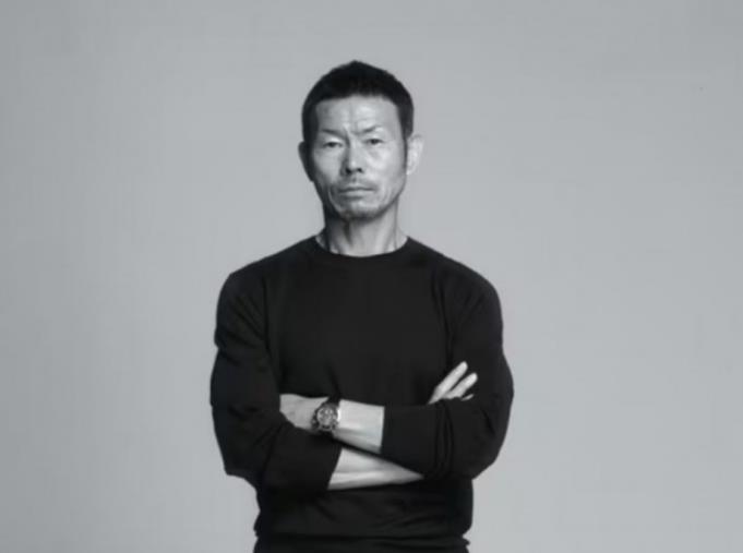 孙兴慜的父亲表示:“作为一个曾经的足球运动员,我深知未能获得成功是什么样的境遇。” 孙兴慜的父亲表示:“作为一个曾经的足球运动员,我深知未能获得成功是什么样的境遇。”